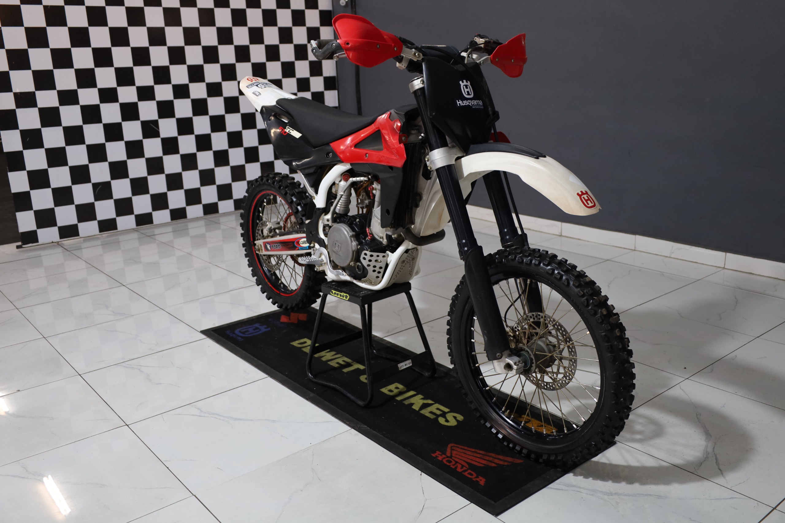 HUSQ 5100
