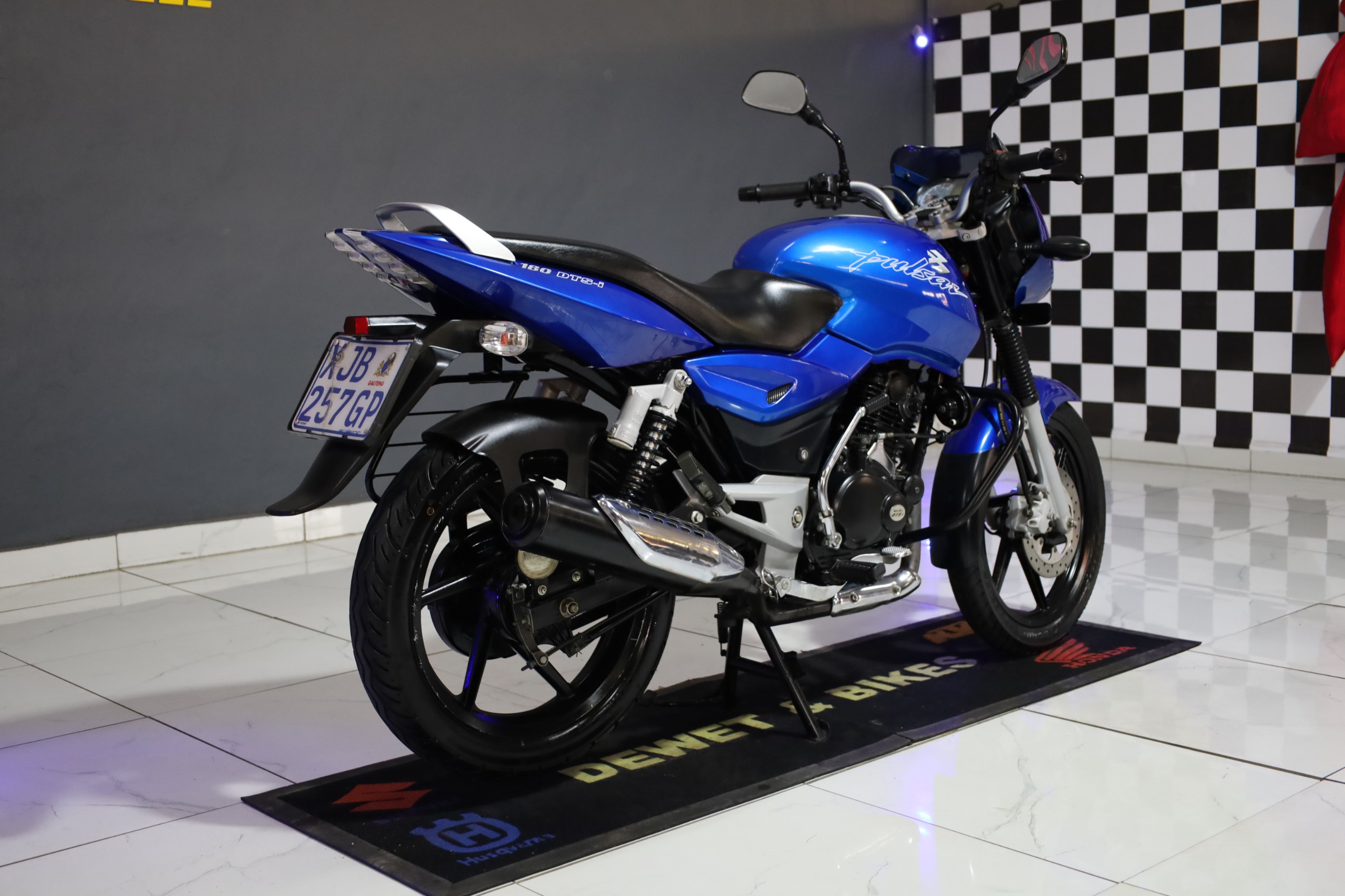 PULSAR 12555