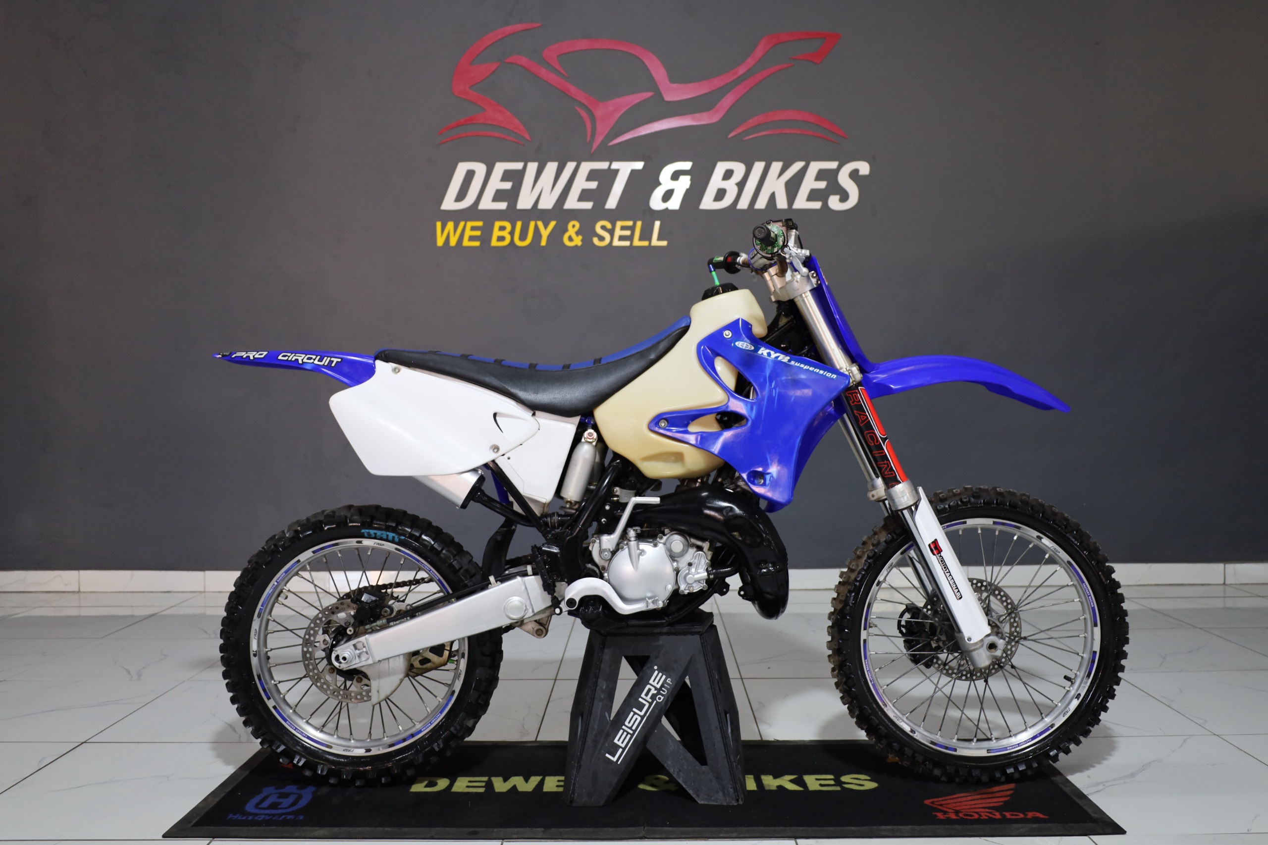 YZ125 B