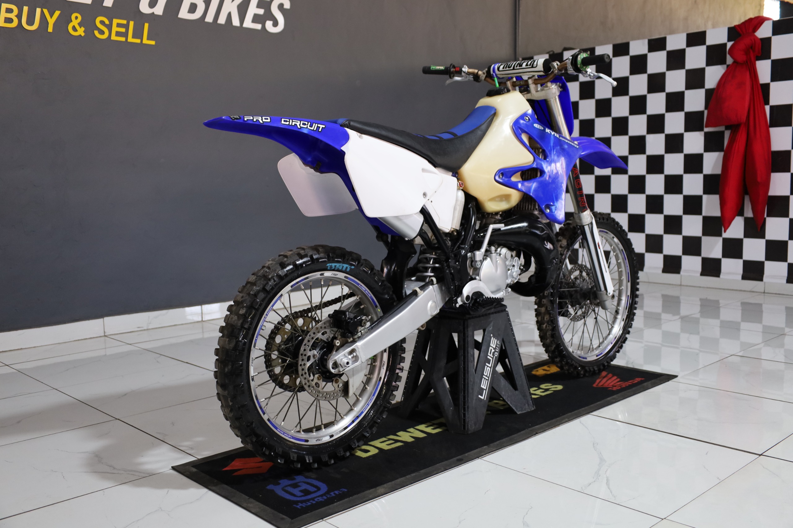 YZ125 BBB